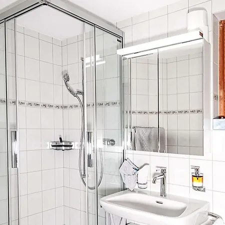 Laurin-2 By Interhome شقة